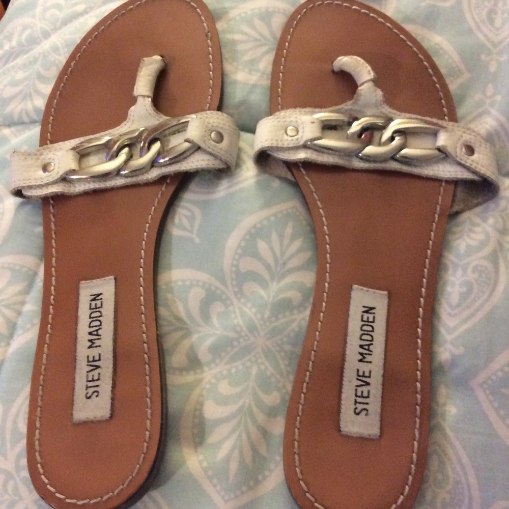 Steve Madden White Buckle Sandals 8